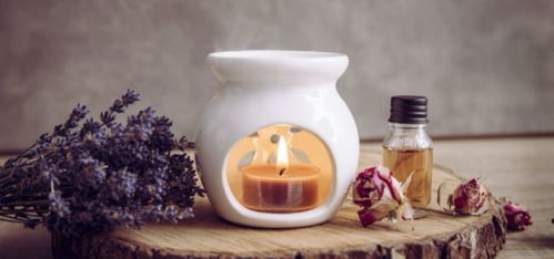 封鎖期間英國香薰蠟燭與食品雜貨零售激增現象解析